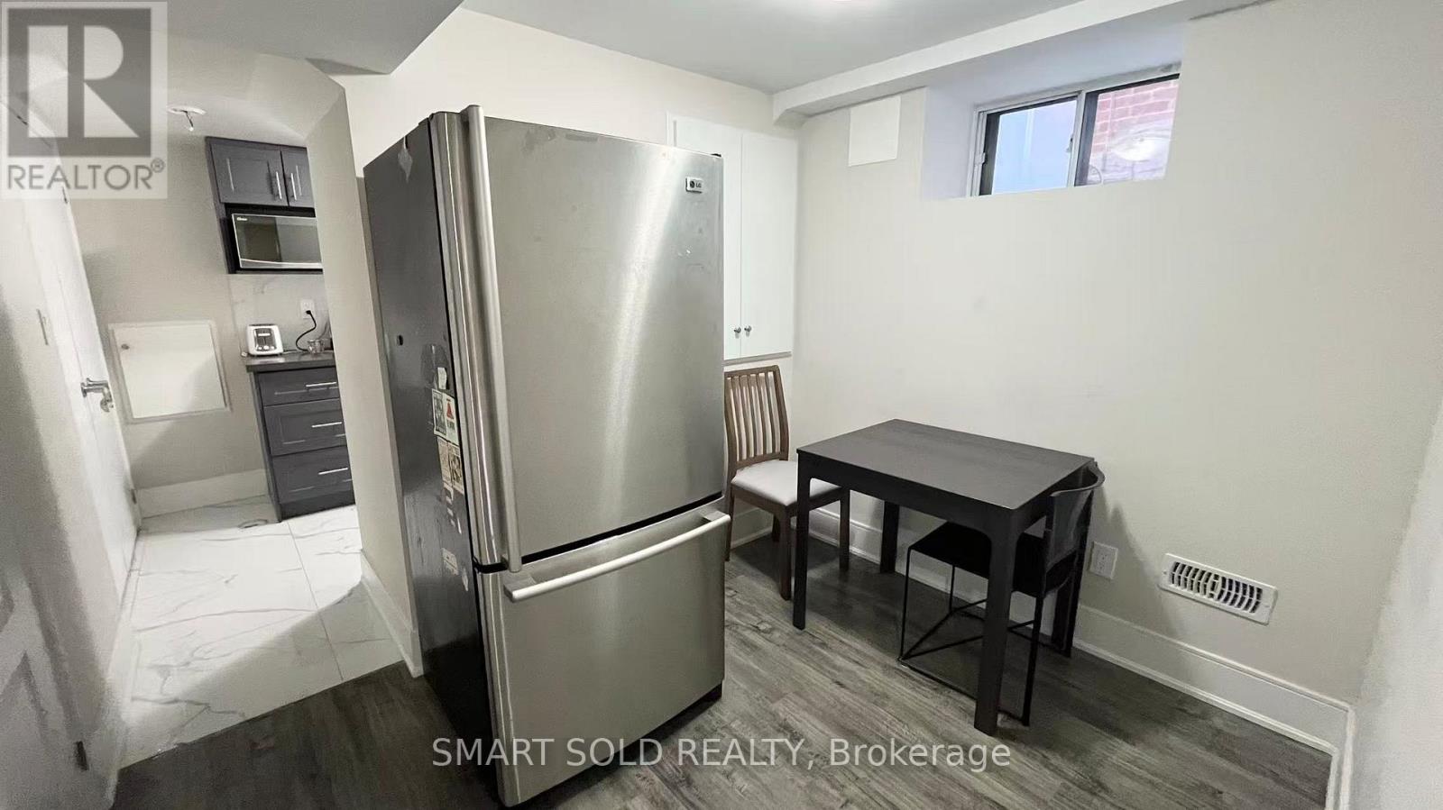 Bsmt - 1040 Ossington Avenue, Toronto, Ontario  M6G 3V6 - Photo 7 - W13109066