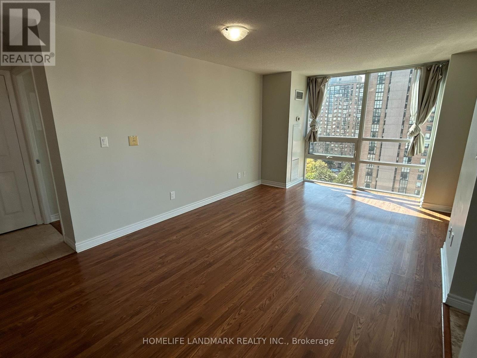 1808 - 208 Enfield Place, Mississauga, Ontario  L5B 0G8 - Photo 3 - W13109078
