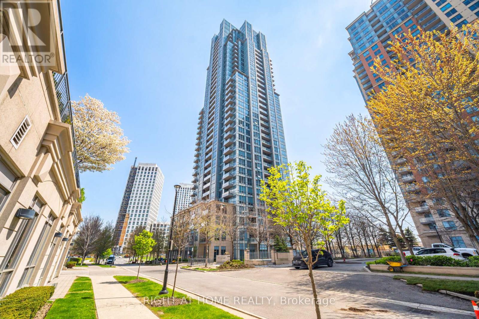 307 - 15 VIKING LANE, Toronto, Ontario