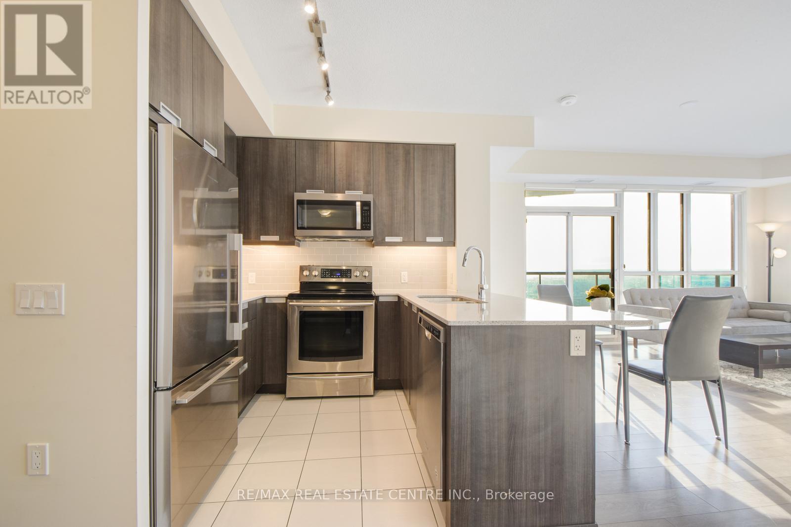 2917 - 35 Watergarden Drive, Mississauga, Ontario  L5R 1B2 - Photo 10 - W13109112