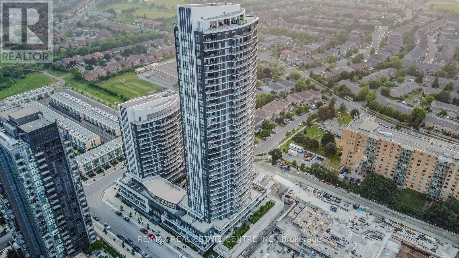 2917 - 35 Watergarden Drive, Mississauga, Ontario  L5R 1B2 - Photo 2 - W13109112