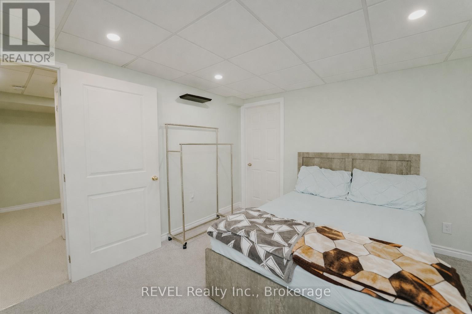 6978 Shannon Drive, Niagara Falls, Ontario  L2H 3N7 - Photo 34 - X13109138