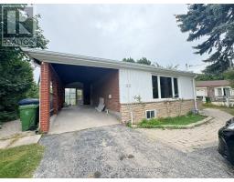 22 AXSMITH CRESCENT, Toronto, Ontario