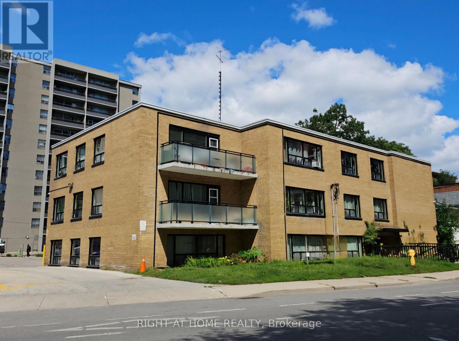 207 - 20 COSBURN AVENUE, Toronto, Ontario