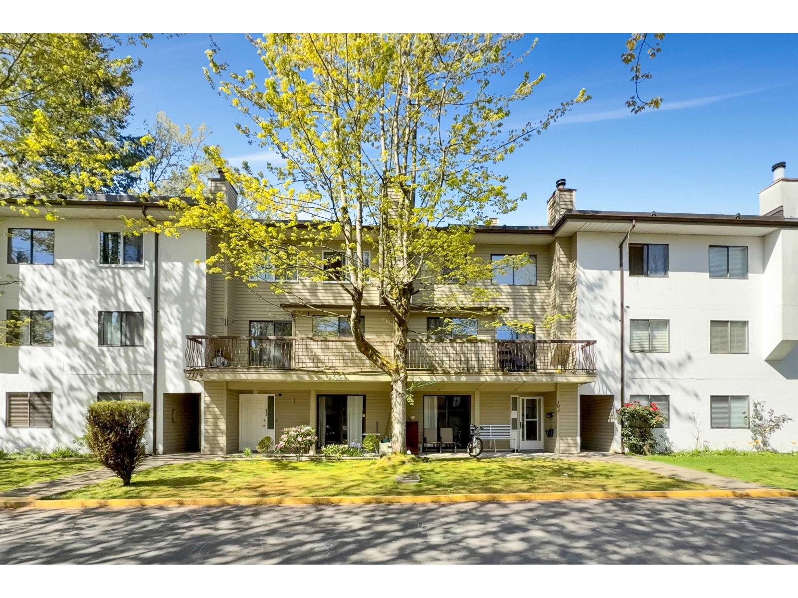 204 7119 133 Street, Surrey, British Columbia V3W 7Z6 - Photo 3 - R3114403