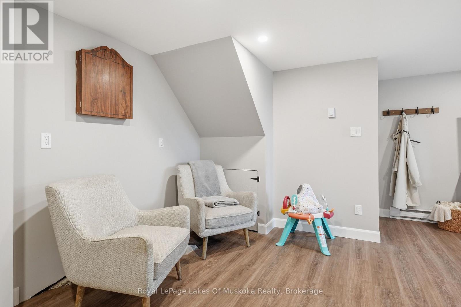 12 Manominee Street, Huntsville, Ontario  P1H 1H2 - Photo 21 - X12996660