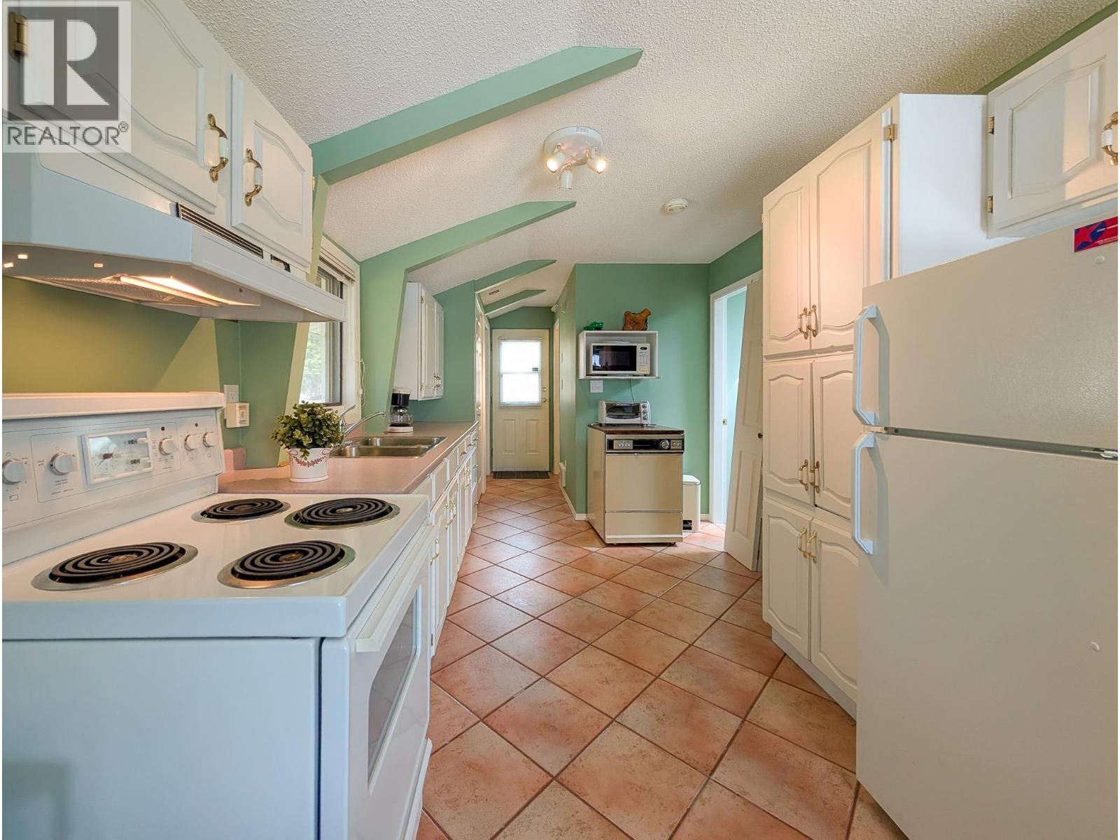 50505 Lake Drive, Vanderhoof, British Columbia  V0J 3A3 - Photo 14 - R3121786