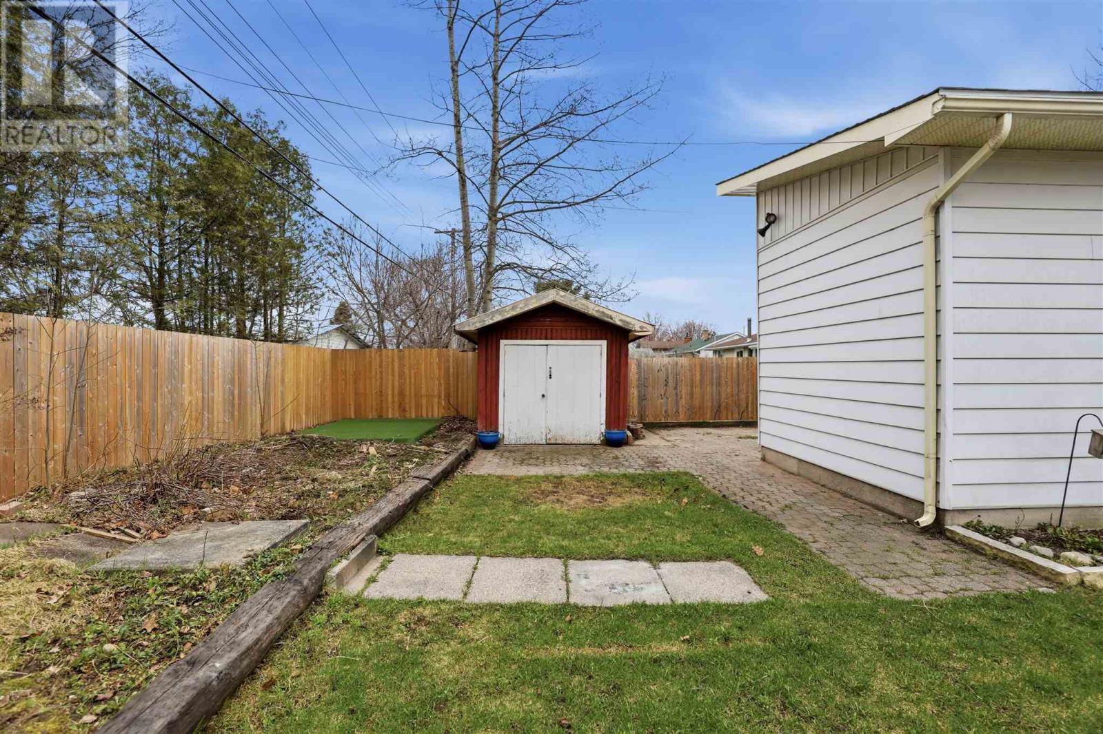 221 Chambers Ave, Sault Ste. Marie, Ontario  P6A 4V2 - Photo 43 - SM260914