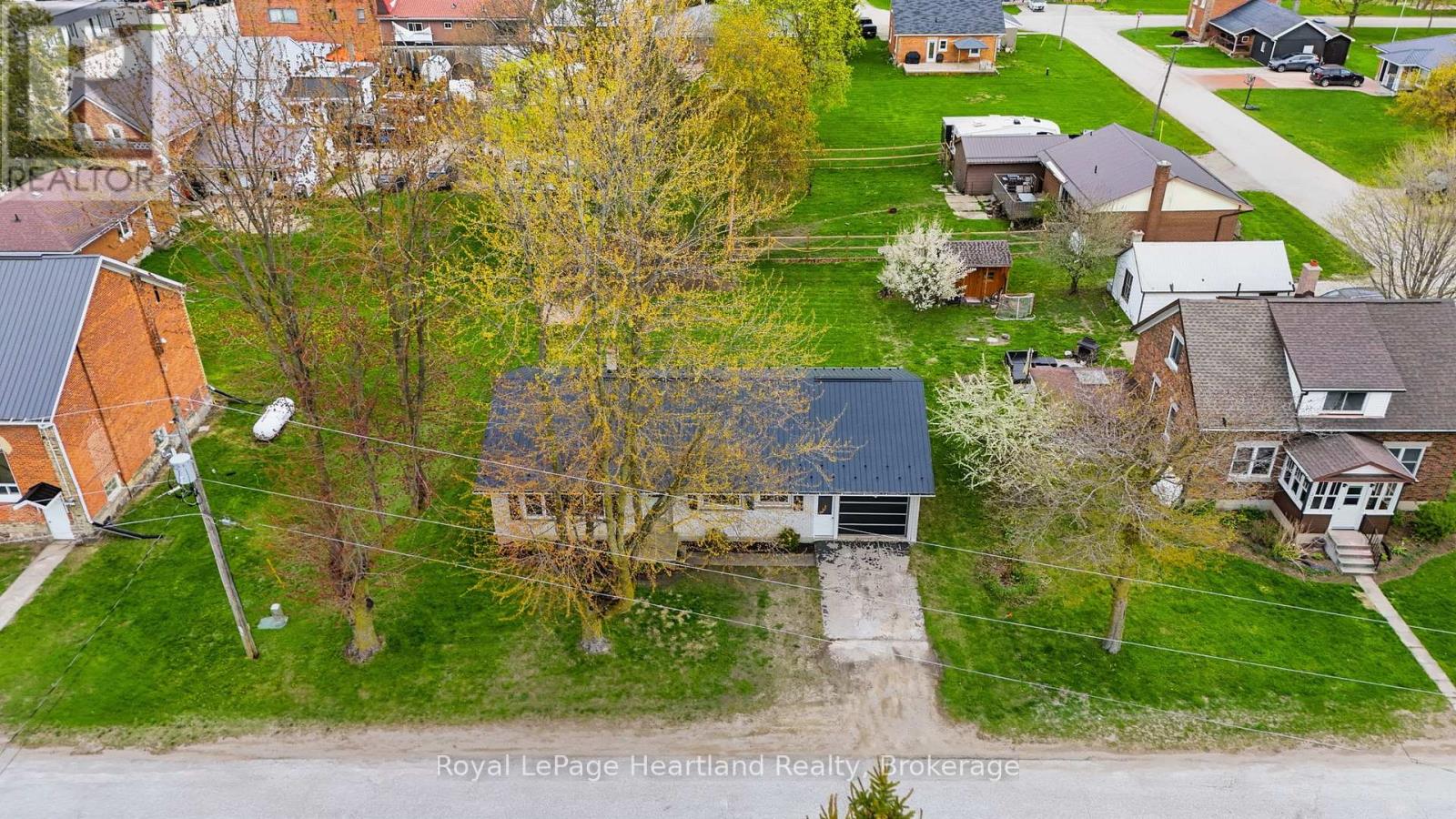 2055 John Street, Howick, Ontario  N0G 1X0 - Photo 3 - X13109202