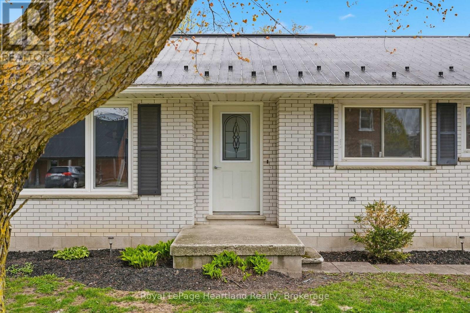 2055 John Street, Howick, Ontario  N0G 1X0 - Photo 5 - X13109202