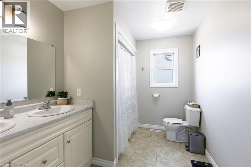 32 Frederick Street, Stratford, Ontario  N5A 3V4 - Photo 21 - 40828911