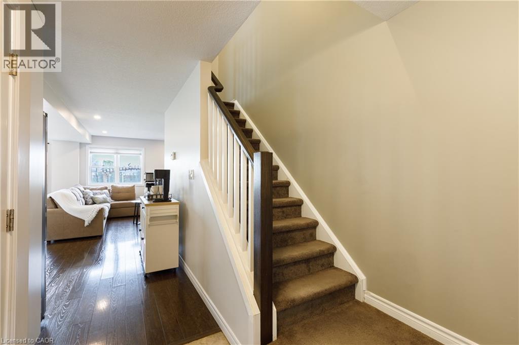32 Frederick Street, Stratford, Ontario  N5A 3V4 - Photo 4 - 40828911