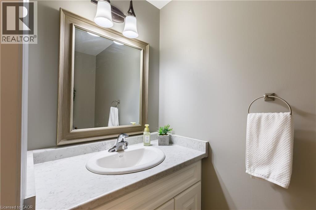 32 Frederick Street, Stratford, Ontario  N5A 3V4 - Photo 6 - 40828911