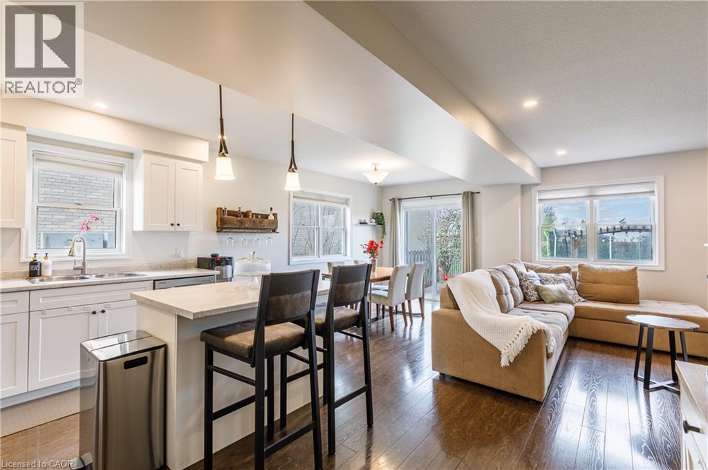 32 Frederick Street, Stratford, Ontario  N5A 3V4 - Photo 7 - 40828911
