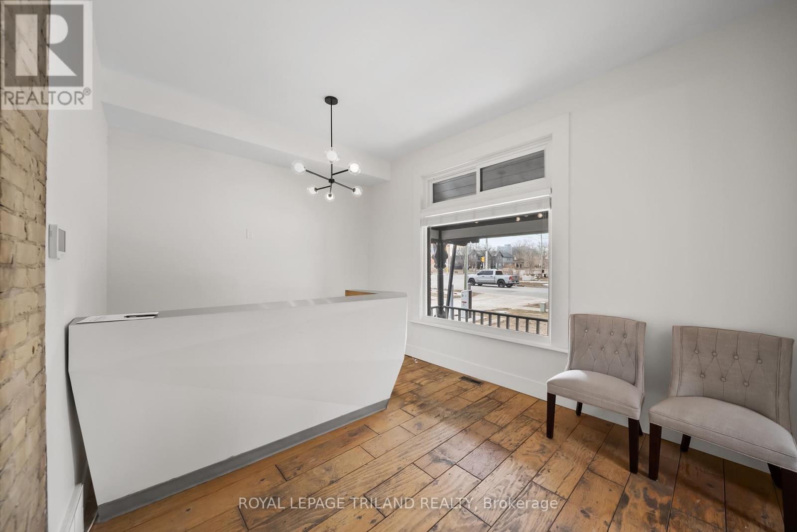 239 Colborne Street, London East, Ontario  N6B 2S4 - Photo 3 - X13109270