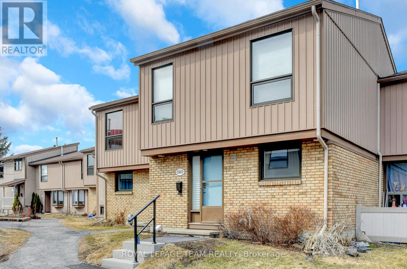35 - 2027 Stonehenge Crescent, Ottawa, Ontario  K1B 4N7 - Photo 3 - X13109252