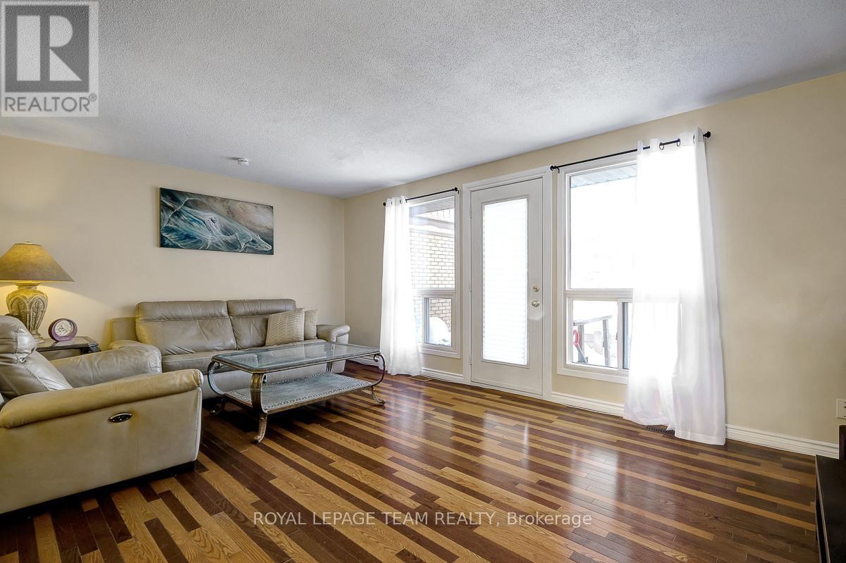 35 - 2027 Stonehenge Crescent, Ottawa, Ontario  K1B 4N7 - Photo 6 - X13109252