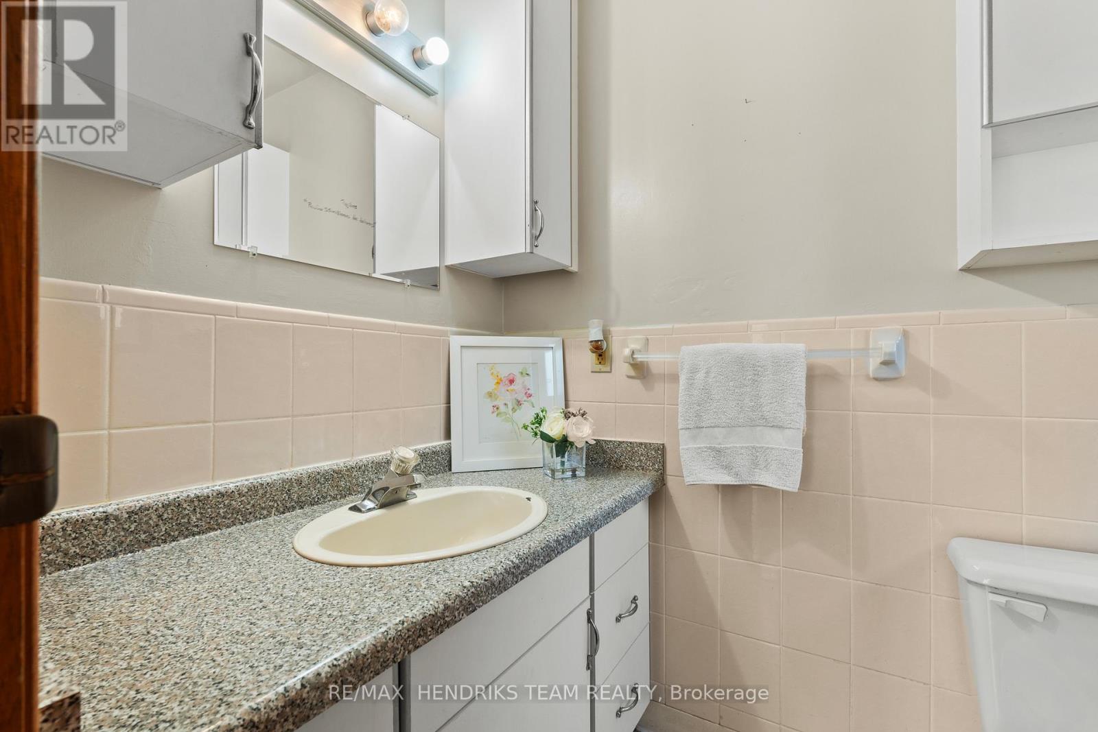 70 Carleton Street N, Thorold, Ontario  L2V 2A7 - Photo 17 - X13109234
