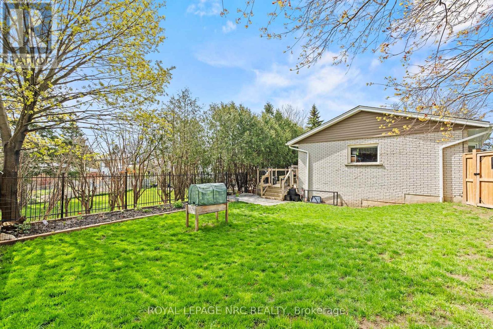 466 Willow Road, Guelph, Ontario  N1H 6S2 - Photo 37 - X13109246