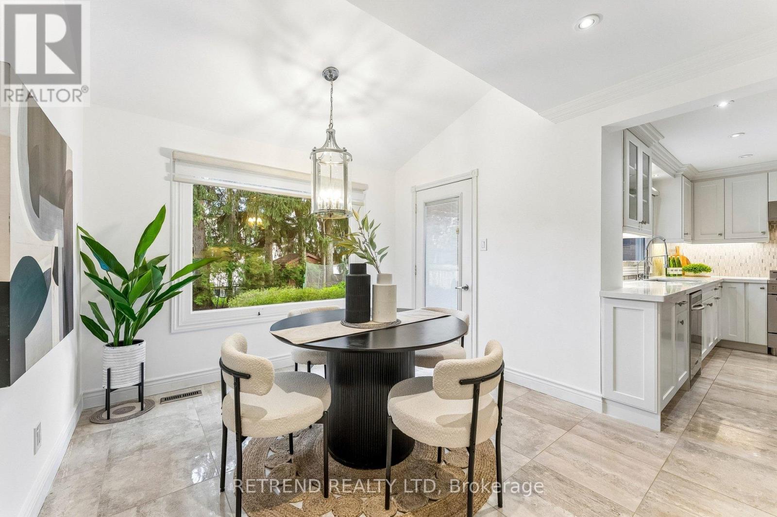 111 Hillcrest Avenue, Toronto, Ontario  M2N 3N8 - Photo 10 - C13109162