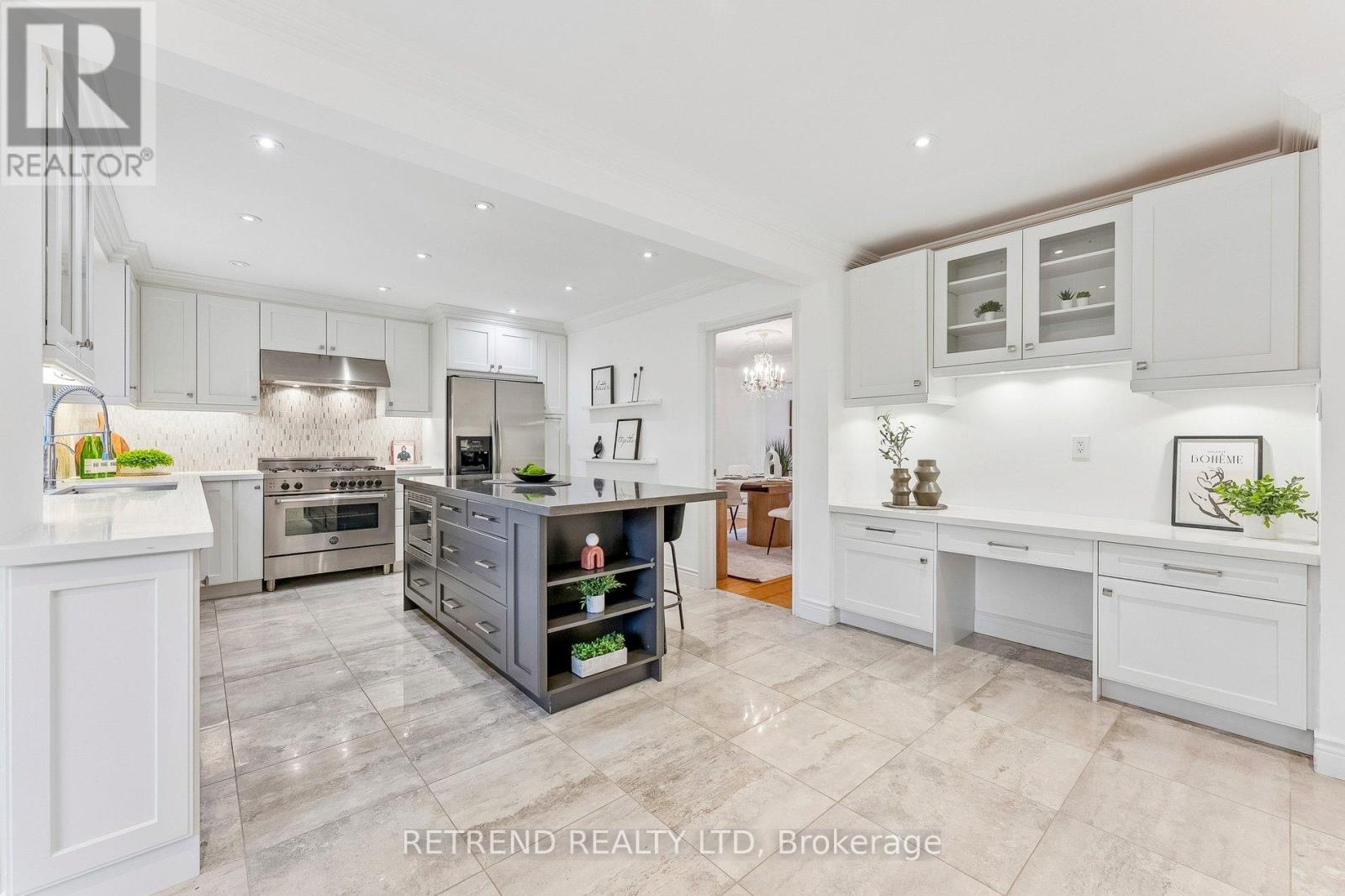111 Hillcrest Avenue, Toronto, Ontario  M2N 3N8 - Photo 11 - C13109162