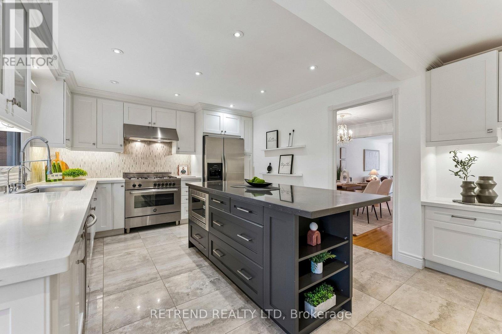 111 Hillcrest Avenue, Toronto, Ontario  M2N 3N8 - Photo 12 - C13109162