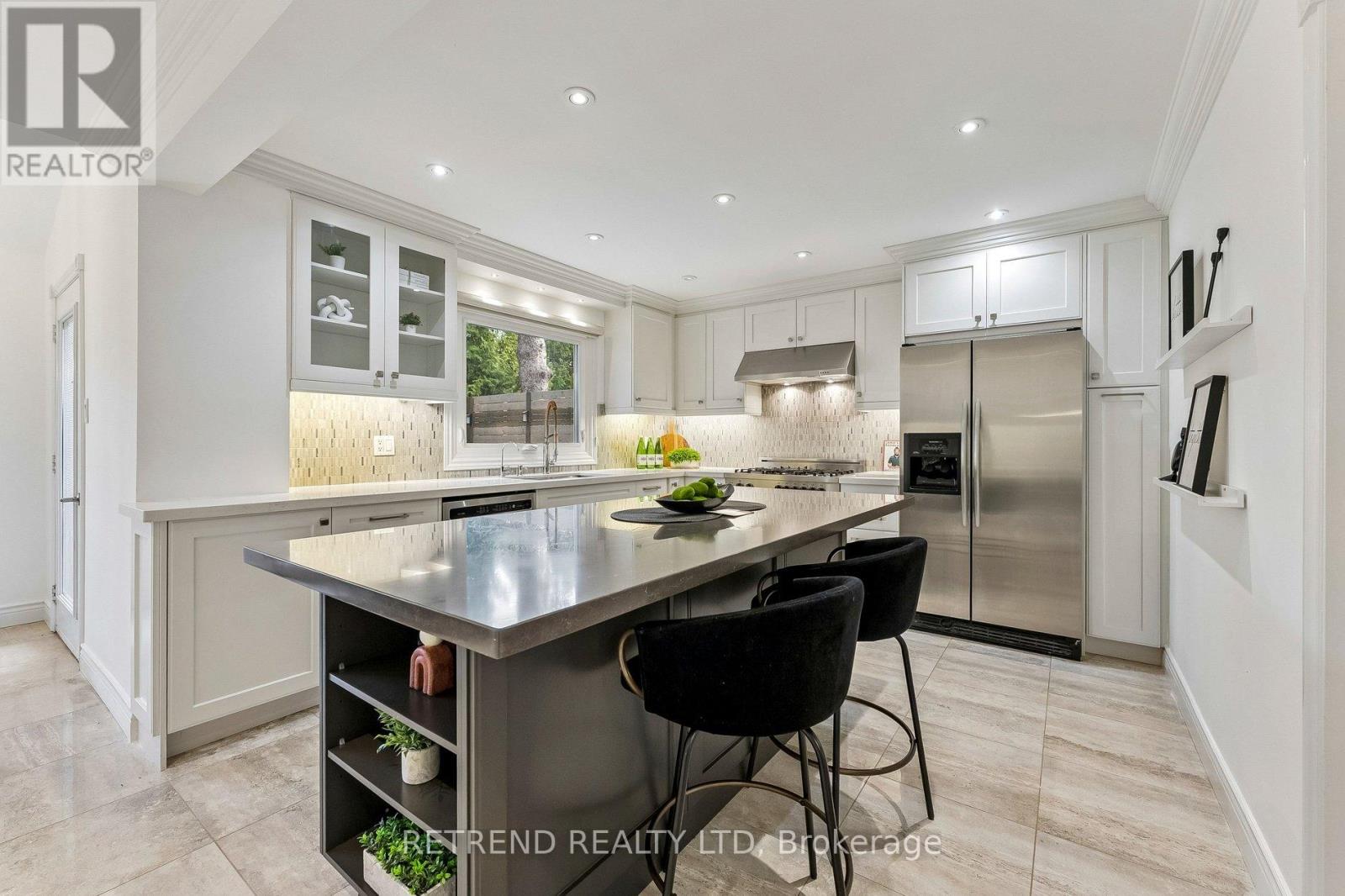 111 Hillcrest Avenue, Toronto, Ontario  M2N 3N8 - Photo 13 - C13109162