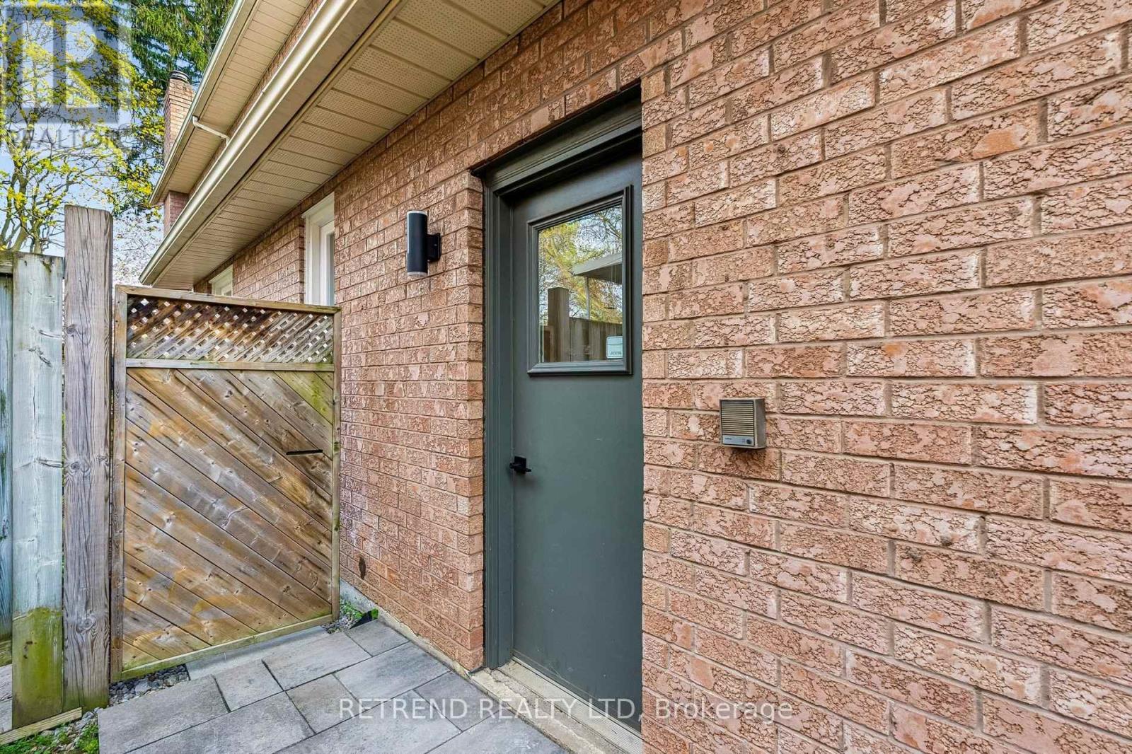 111 Hillcrest Avenue, Toronto, Ontario  M2N 3N8 - Photo 43 - C13109162