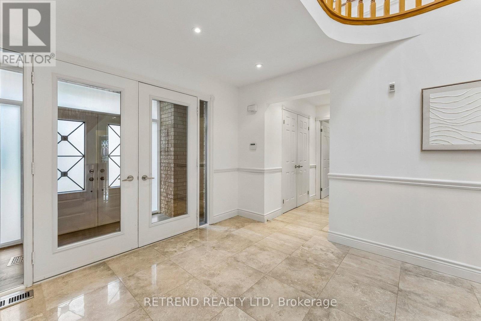 111 Hillcrest Avenue, Toronto, Ontario  M2N 3N8 - Photo 5 - C13109162