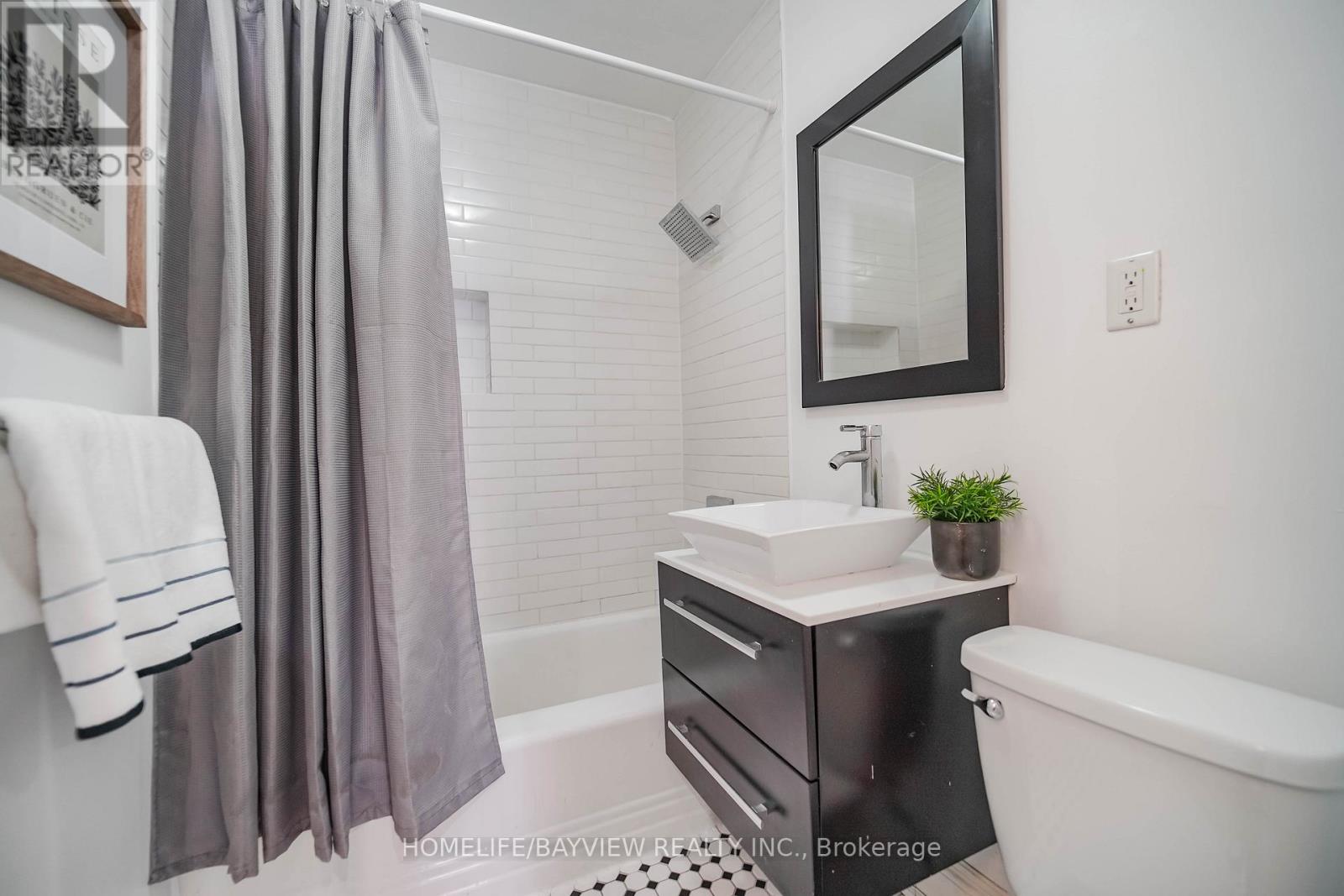14 Easton Road, Toronto, Ontario  M2N 2L3 - Photo 28 - C13109220