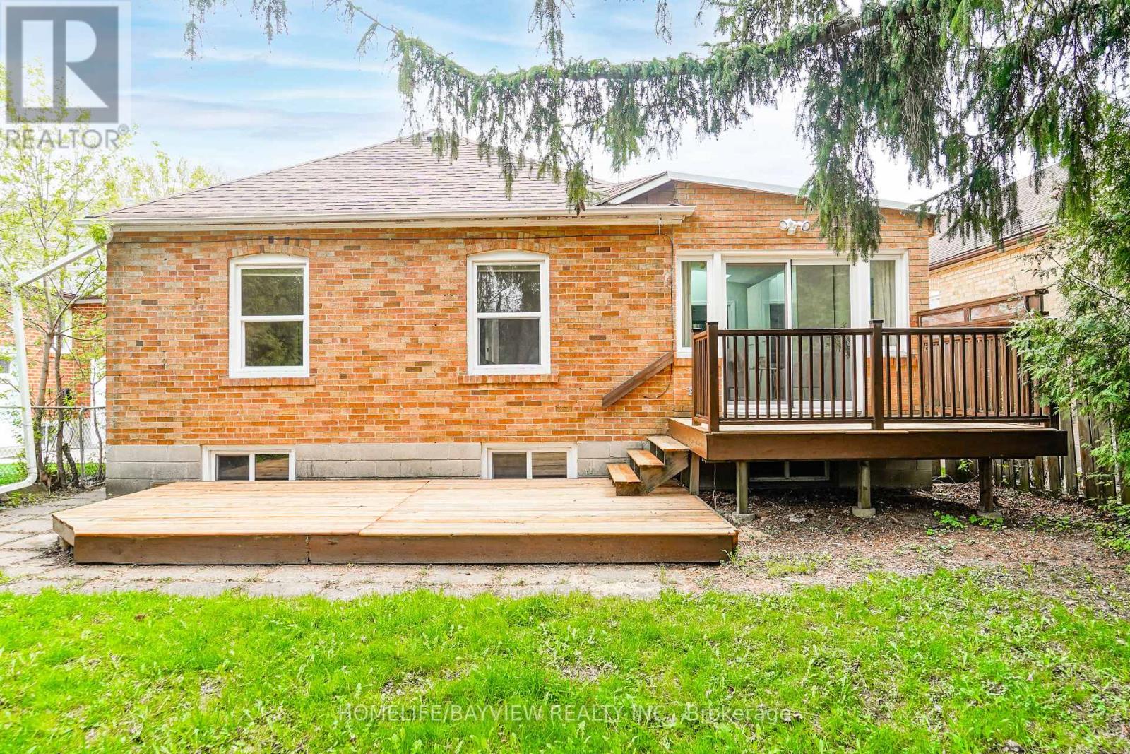 14 Easton Road, Toronto, Ontario  M2N 2L3 - Photo 29 - C13109220