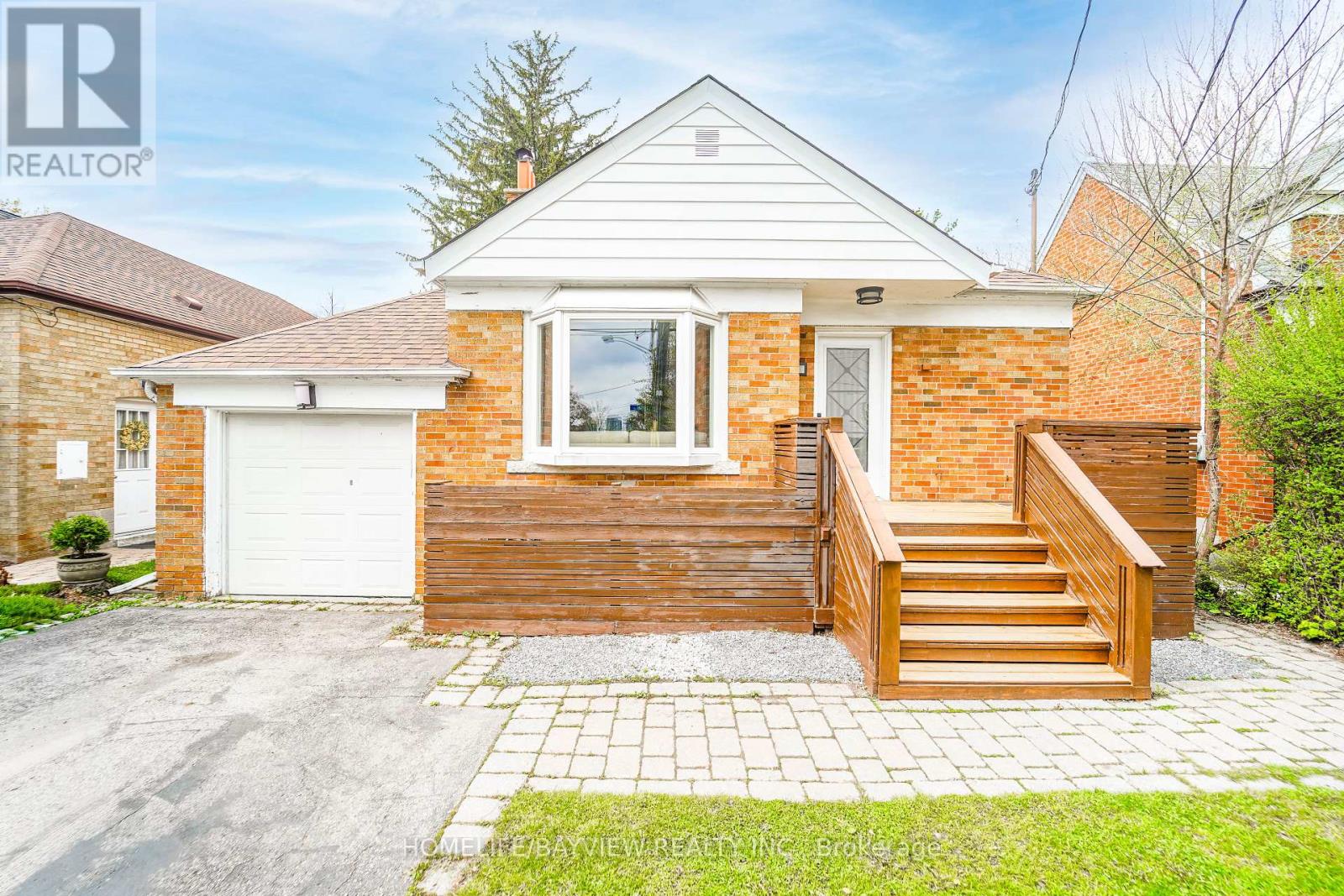 14 Easton Road, Toronto, Ontario  M2N 2L3 - Photo 3 - C13109220