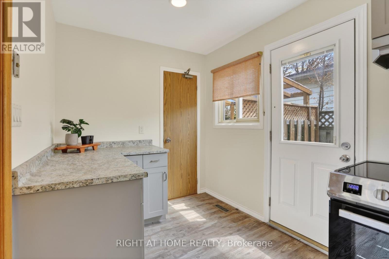 117 Rands Road, Ajax, Ontario  L1S 3H7 - Photo 12 - E13109172