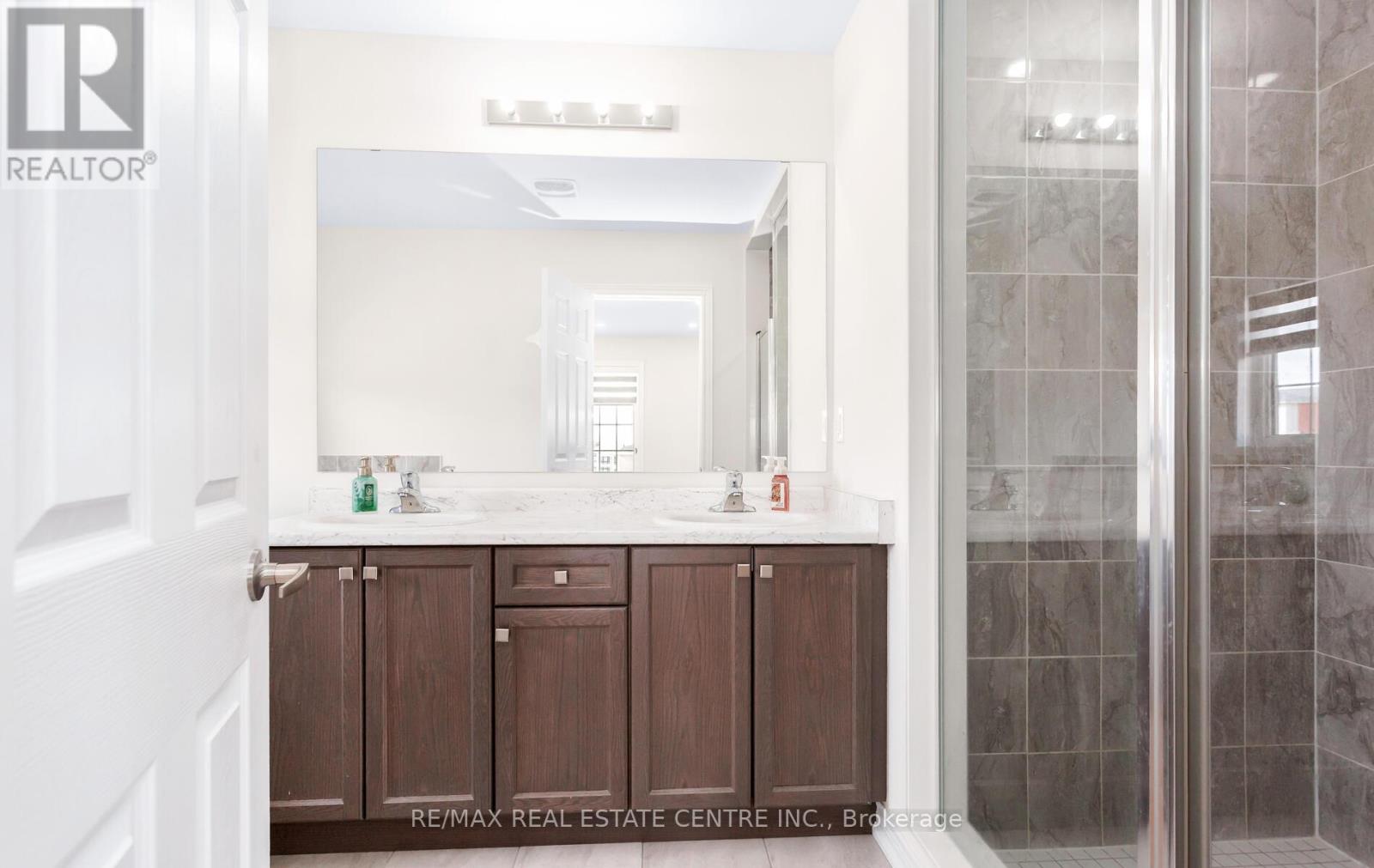 988 Grosbeak Trail, Pickering, Ontario  L1X 0P6 - Photo 40 - E13109180