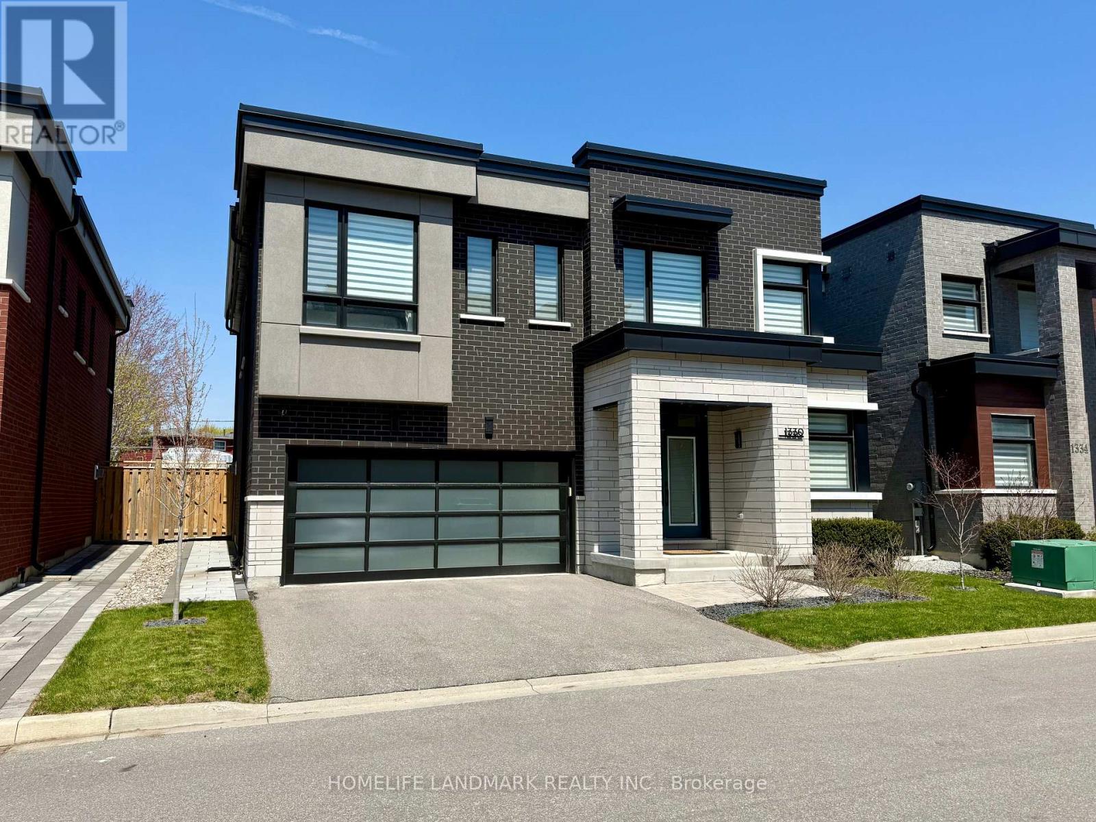 1330 Gull Crossing, Pickering, Ontario  L1W 0B7 - Photo 2 - E13109214