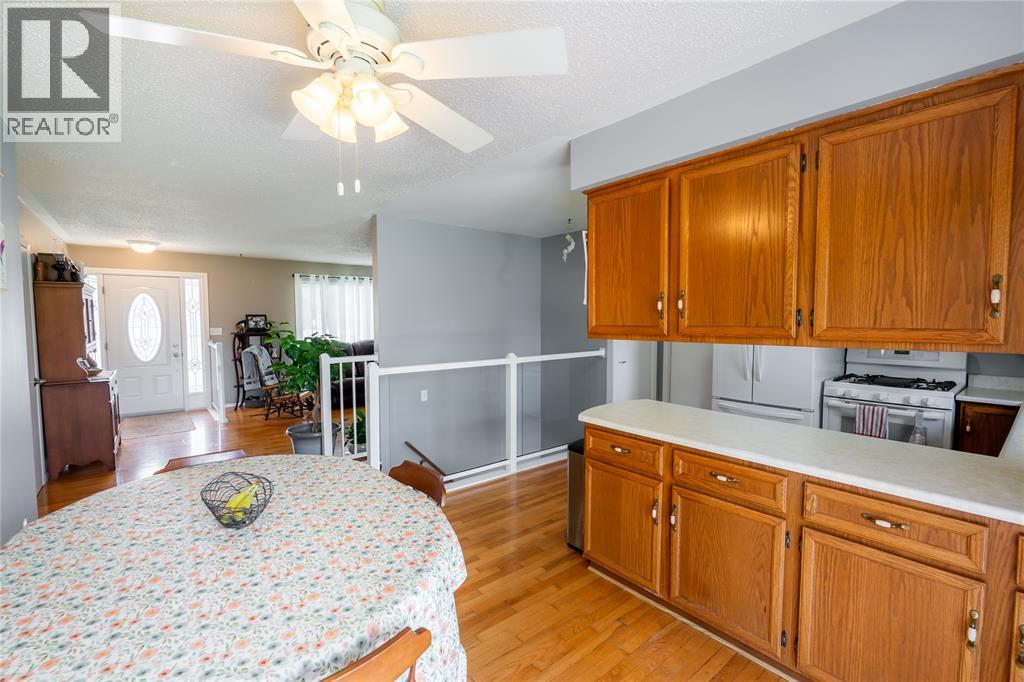 4076 Maple Street, Petrolia, Ontario  N0N 1R0 - Photo 12 - 26010633