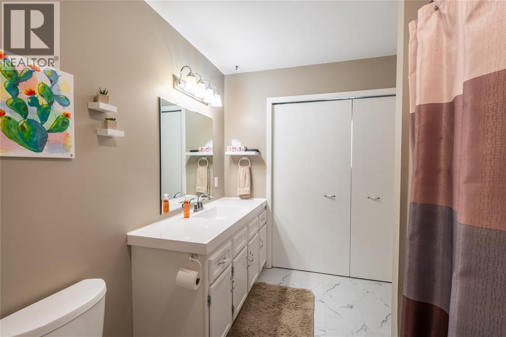 4076 Maple Street, Petrolia, Ontario  N0N 1R0 - Photo 18 - 26010633