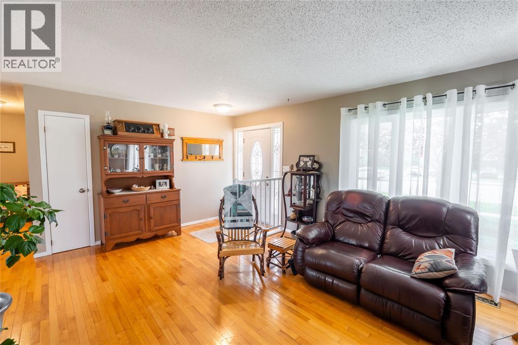 4076 Maple Street, Petrolia, Ontario  N0N 1R0 - Photo 6 - 26010633