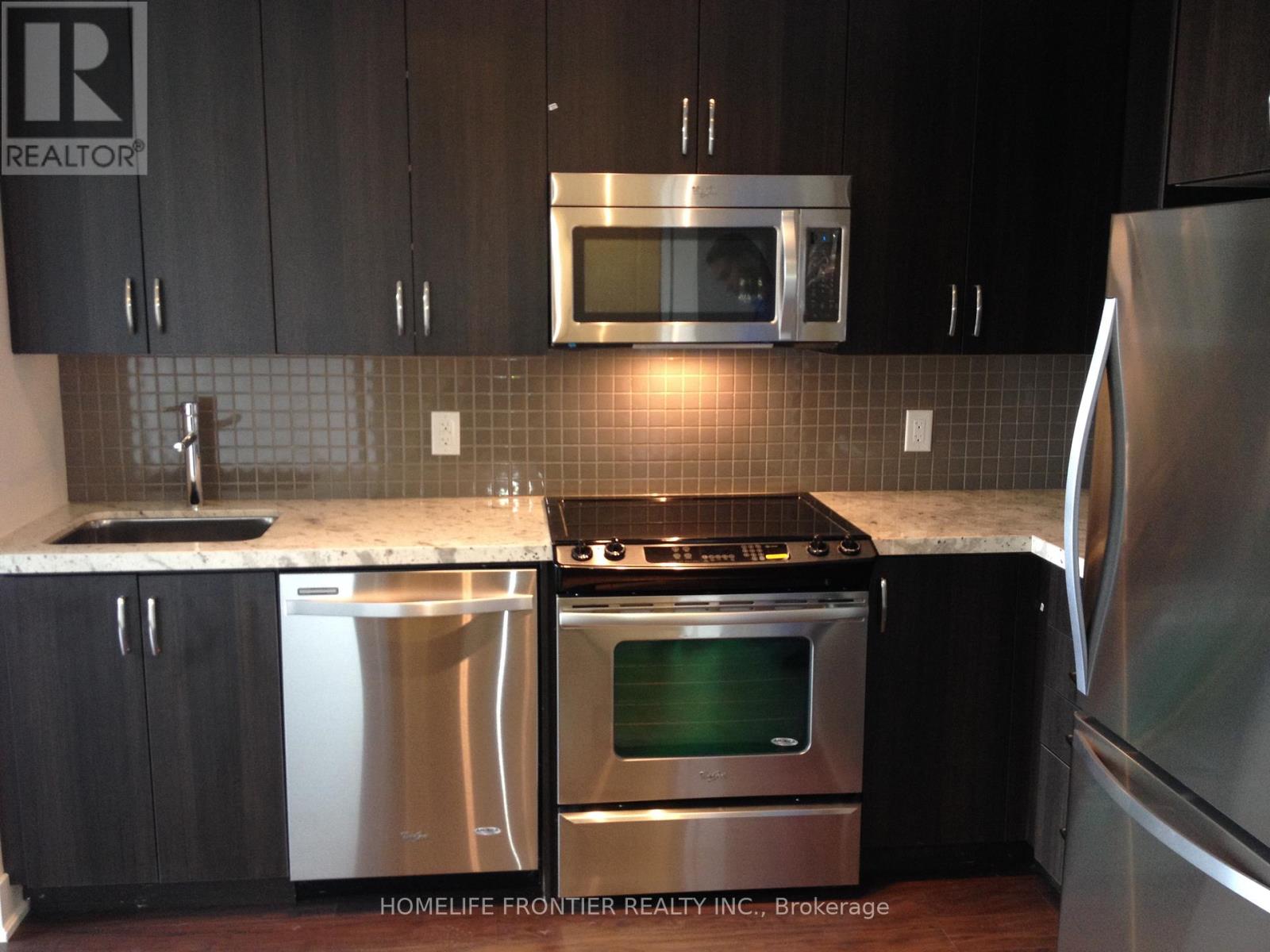 422 - 7608 Yonge Street, Vaughan, Ontario  L4J 0J5 - Photo 2 - N13109192