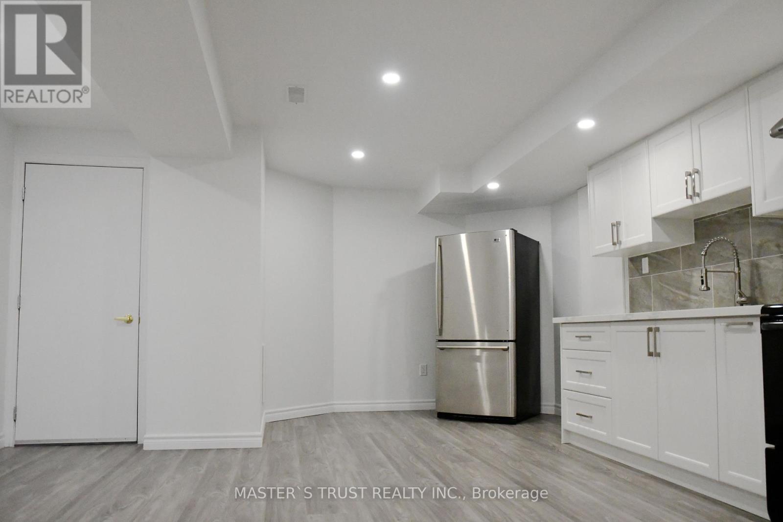73 Bernbridge Road, Markham, Ontario  L6B 0S6 - Photo 4 - N13109260