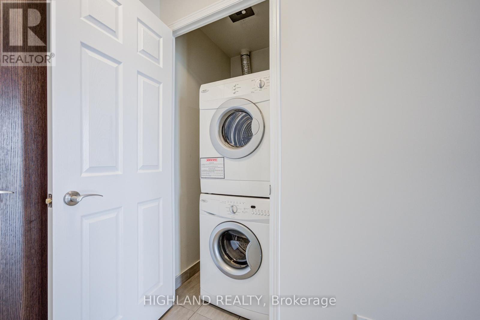 608 - 339 Rathburn Road W, Mississauga, Ontario  L5B 0K6 - Photo 10 - W13109174