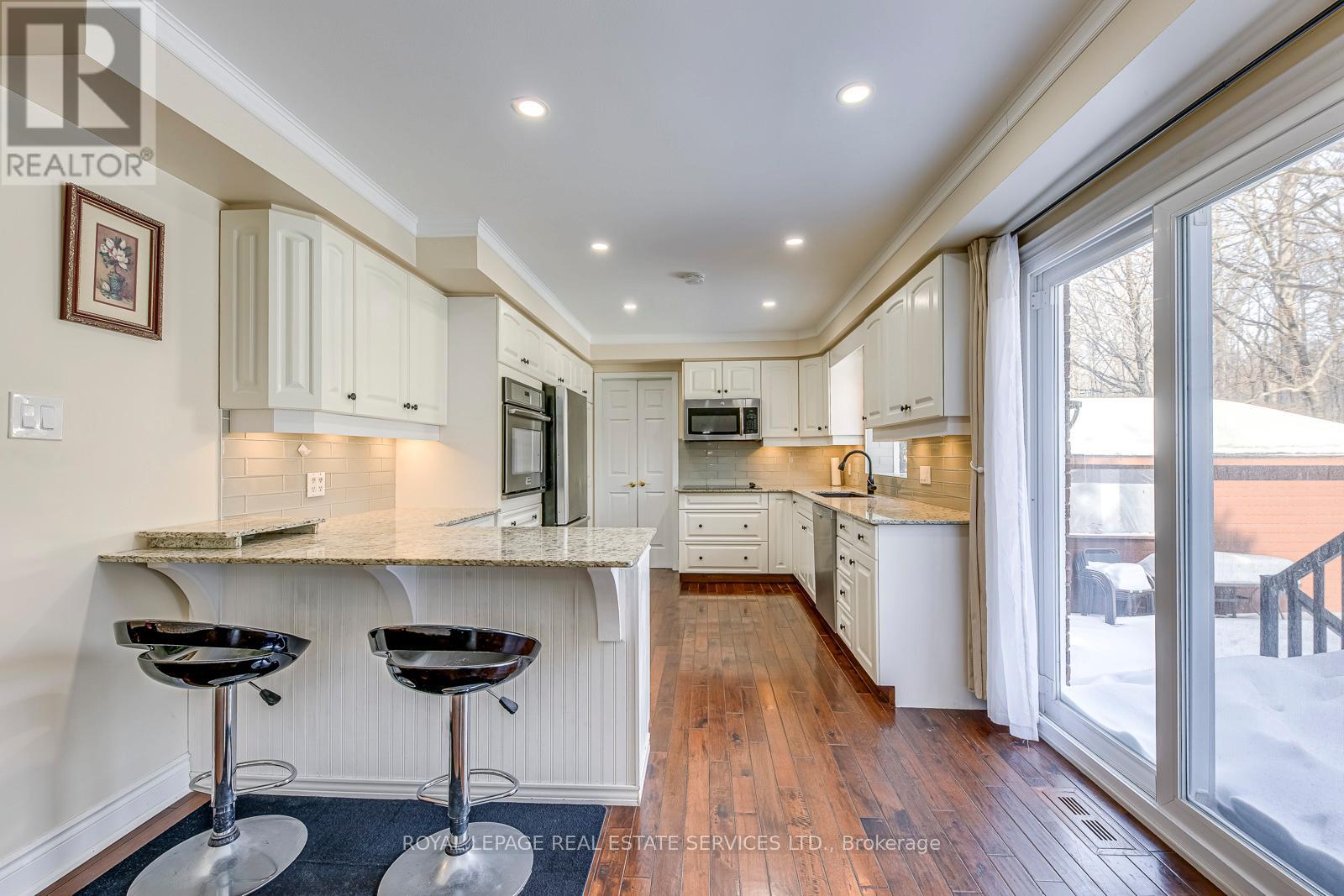 1462 Grand Boulevard, Oakville, Ontario  L6H 3E6 - Photo 9 - W13109216