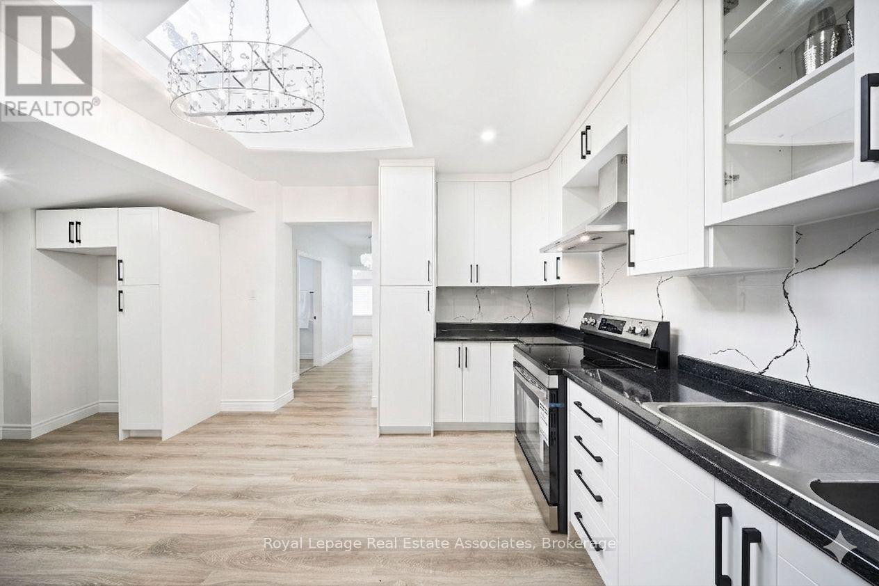 665 Kipling Avenue, Toronto, Ontario  M8Z 5G2 - Photo 10 - W13109256