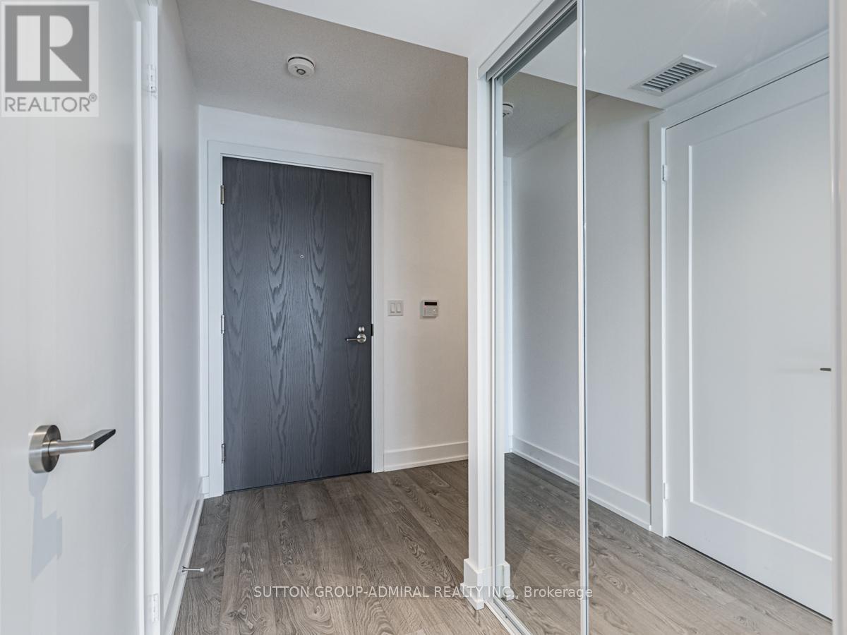 301 - 7 Mabelle Avenue, Toronto, Ontario  M9A 4Y1 - Photo 3 - W13109266
