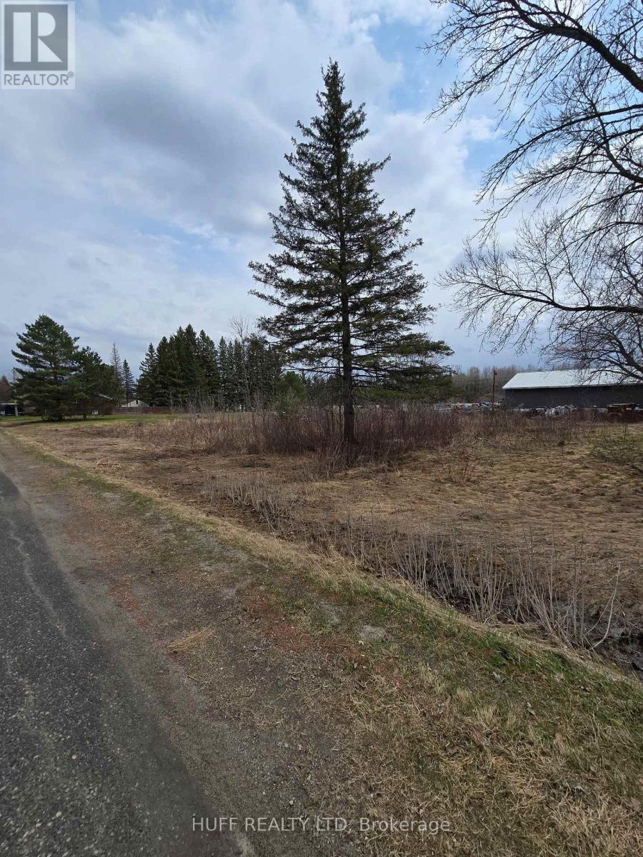 PT SOUTH 1/2 LOT 11 CON 5 TENTH AVENUE, Englehart, Ontario
