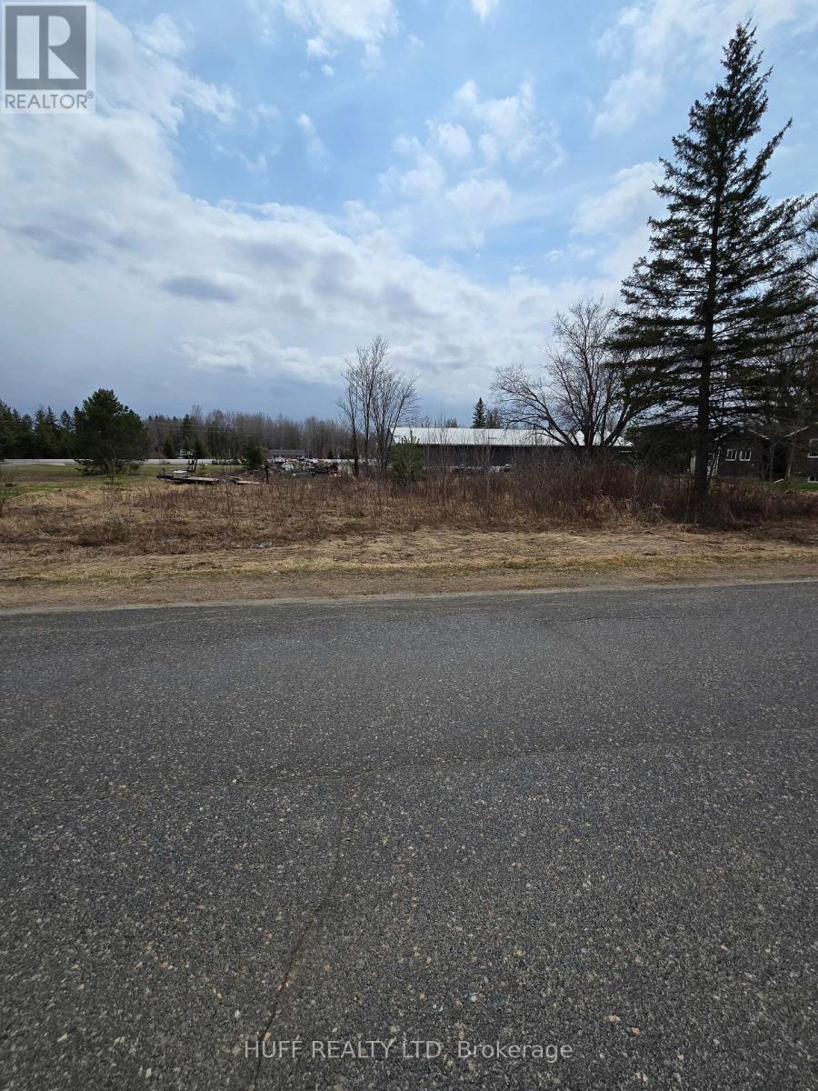 Pt South 1/2 Lot 11 Con 5 Tenth Avenue, Englehart, Ontario  P0J 1H0 - Photo 3 - T13109356