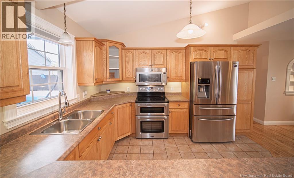 50 Ripley Street, Oromocto, New Brunswick  E2V 4P8 - Photo 3 - NB139144