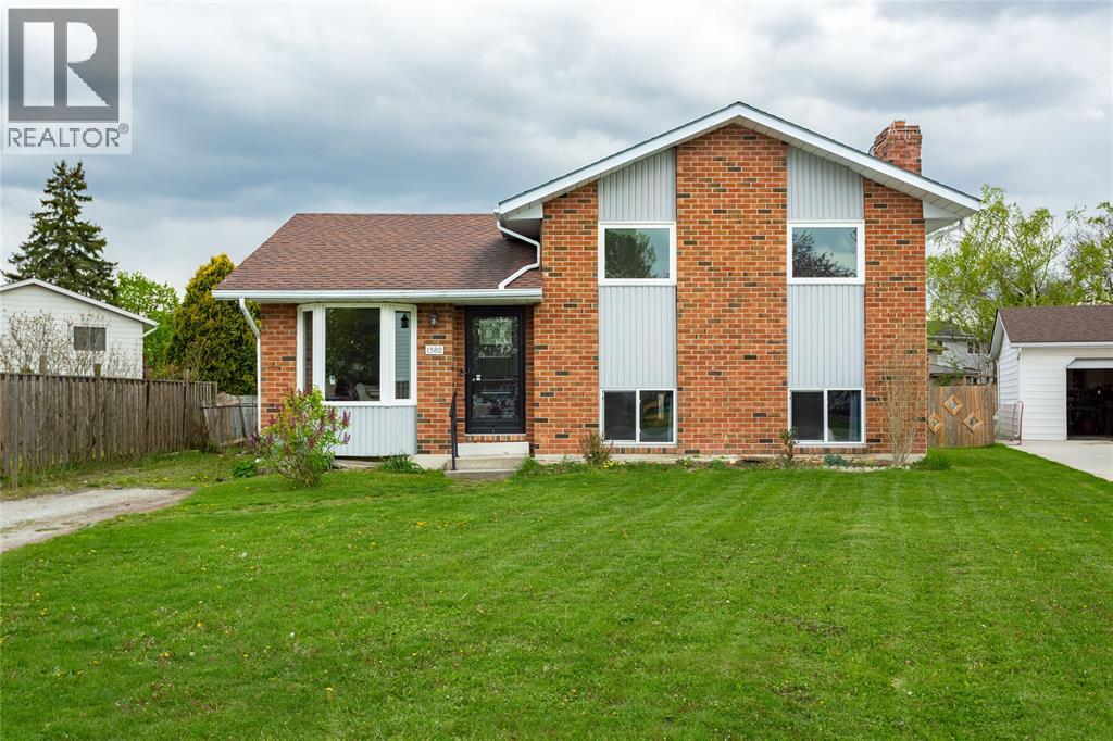 1582 KAREN COURT, St Clair, Ontario