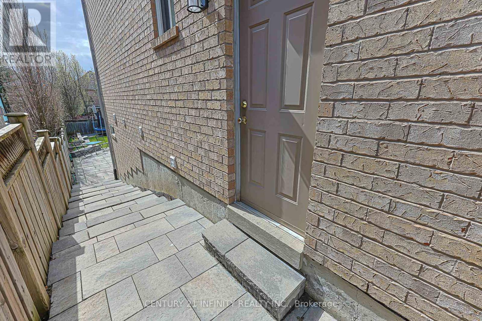 59 Splendor Drive, Whitby, Ontario  L1P 1X5 - Photo 44 - E13109306