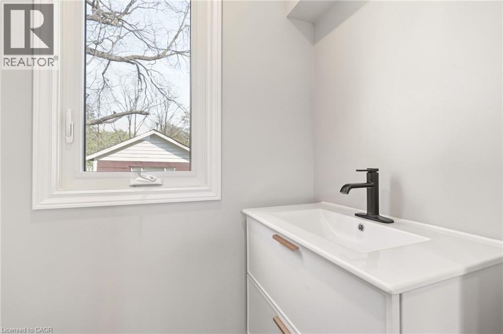 204 Jasper Street, Milton, Ontario  L9T 1T5 - Photo 4 - 40828858